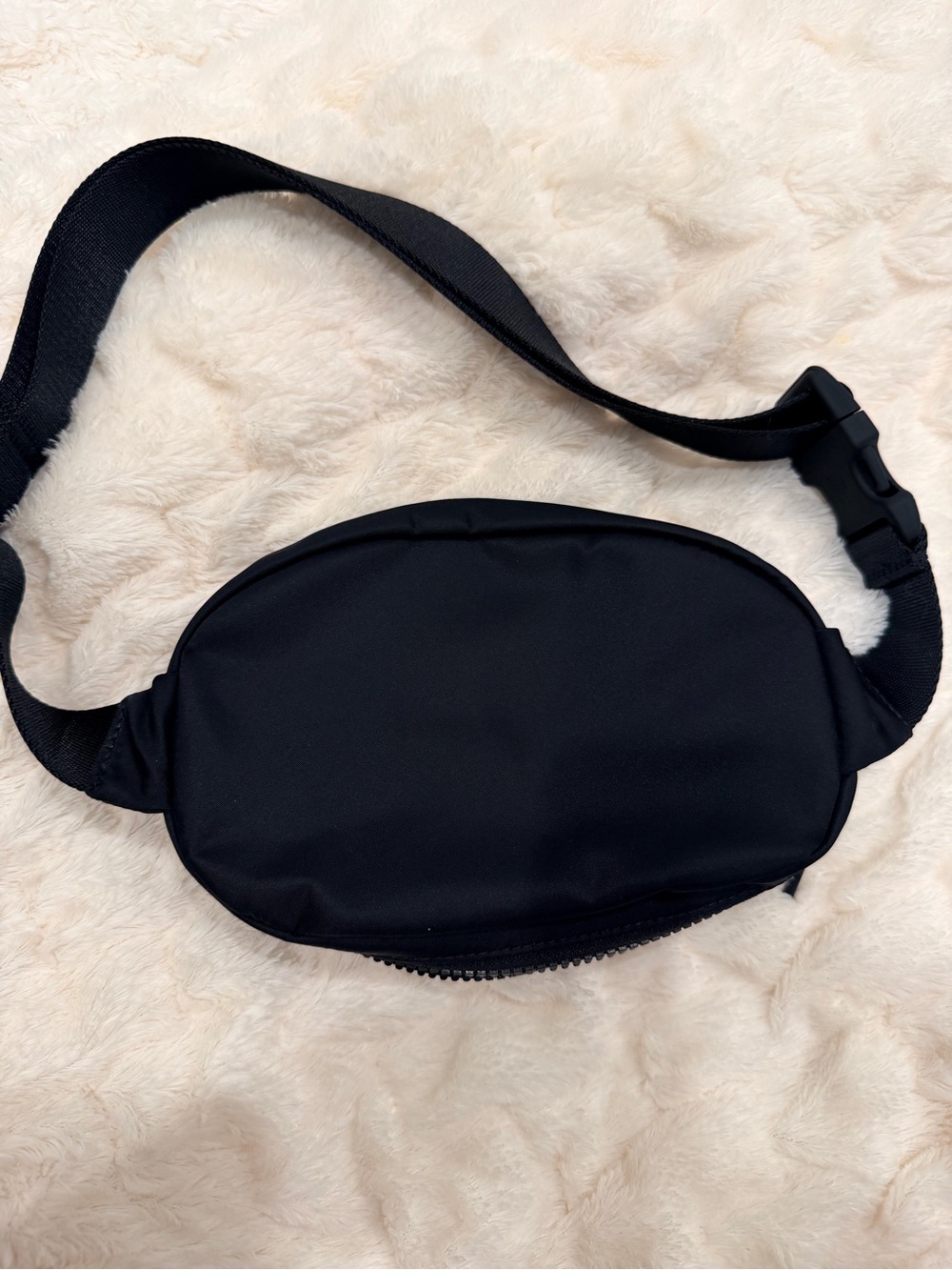 lululemon athletica Black Zip Pouch - Picture 4 of 8